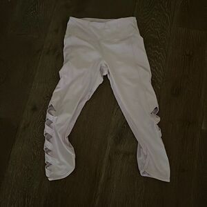 VOGO
lilac capri leggings with lattice cutouts size Small